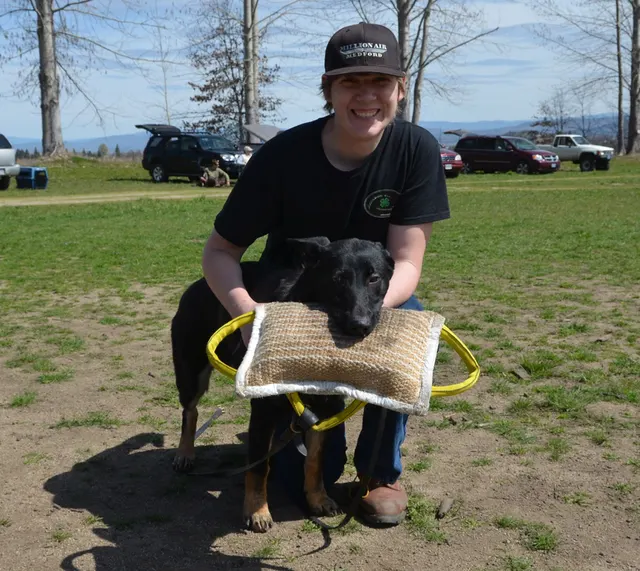 Working dog and handler during RVSC 2012 club training — photo 16