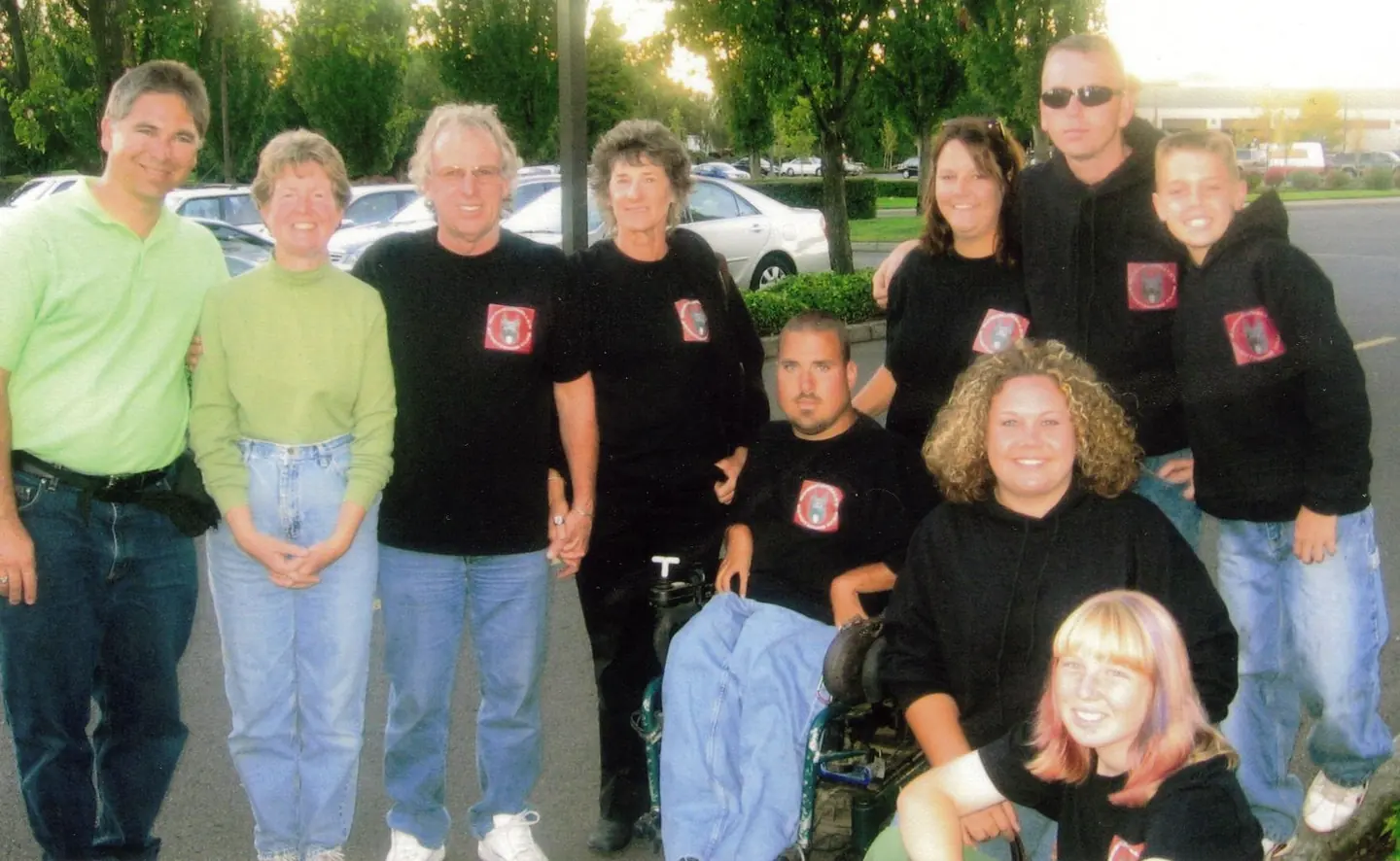 Early Rogue Valley Schutzhund Club members gathered for a group photo in April 2007 — photo 01