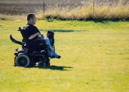 Jason Lake working with Zasko during BH obedience preparation in April 2007 — photo 01