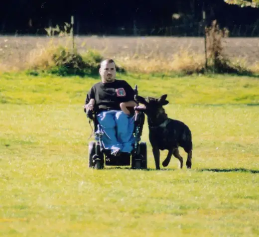 Jason Lake working with Zasko during BH obedience preparation in April 2007 — photo 02