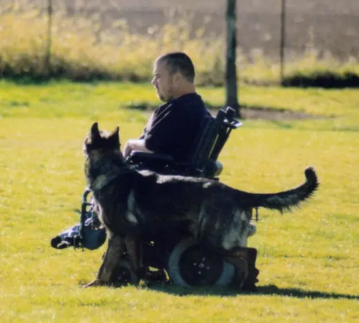 Jason Lake working with Zasko during BH obedience preparation in April 2007 — photo 03