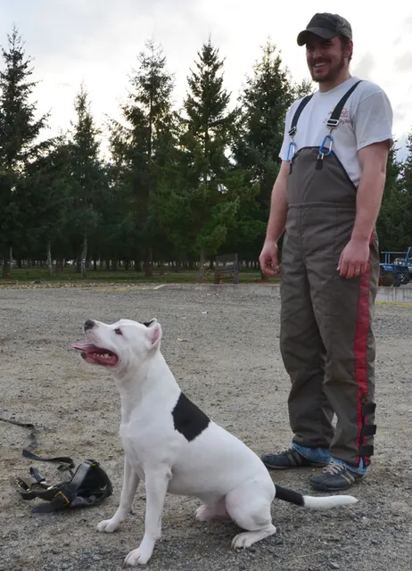 Working dog and handler during RVSC July 2011 club training — photo 03