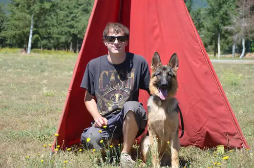 RVSC club member with a working dog during training on July 7, 2012 — photo 04