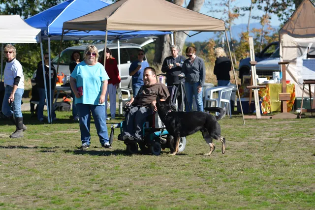 October 5–6, 2013 RVSC Affiliation Trial on October 5–6, 2013 — a dog-and-handler team moving through an obedience portion of the affiliation trial — photo 44