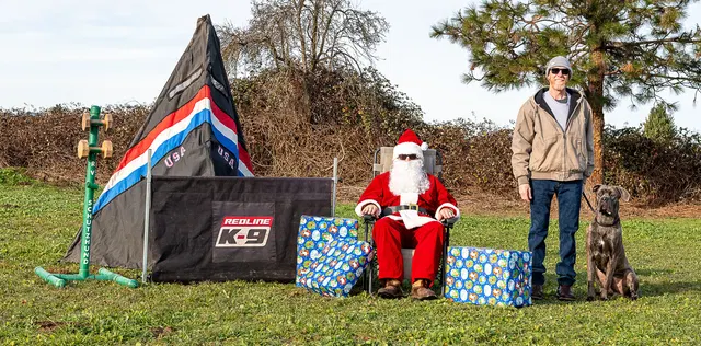 RVSC Christmas Party — December 23, 2023 — club members, working dogs, Santa, the Grinch and festive field activities — photo 015