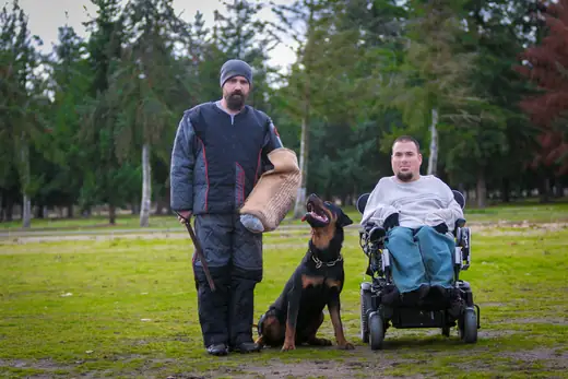 Jason Lake with a working dog during Rogue Valley Schutzhund Club training — photo 01