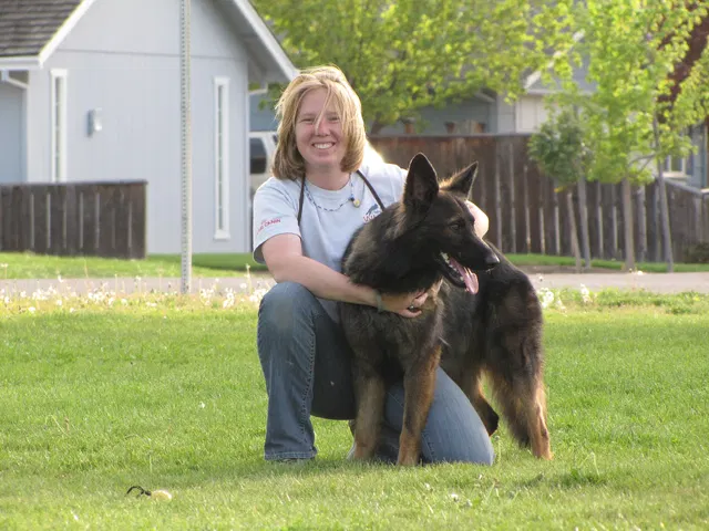 Rogue Valley Schutzhund Club 2008 training archive — working-dog photo 079