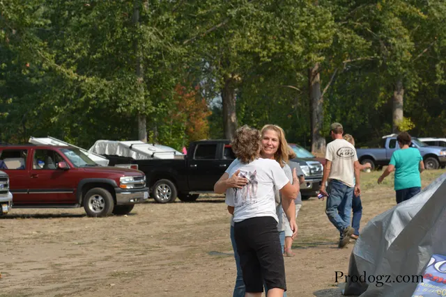 September 13, 2014 RVSC Schutzhund Trial — handlers, officials and spectators gathered around the trial field — photo 34