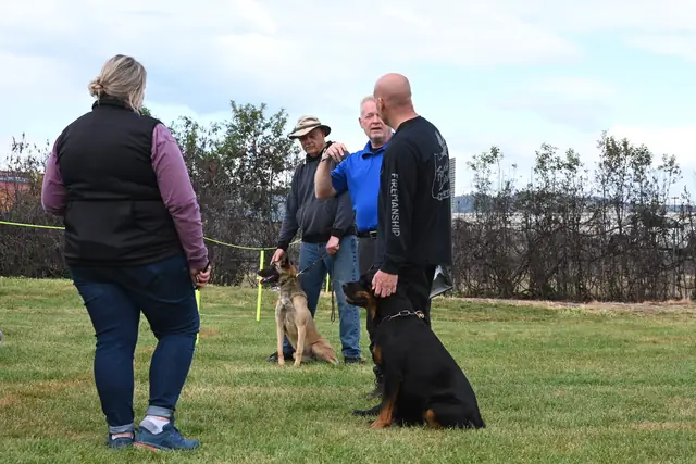 Dog and handler on the field at the May 2022 RVSC spring trial — photo 19